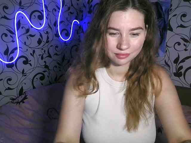 YourEmilie webcam