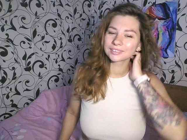 YourEmilie webcam