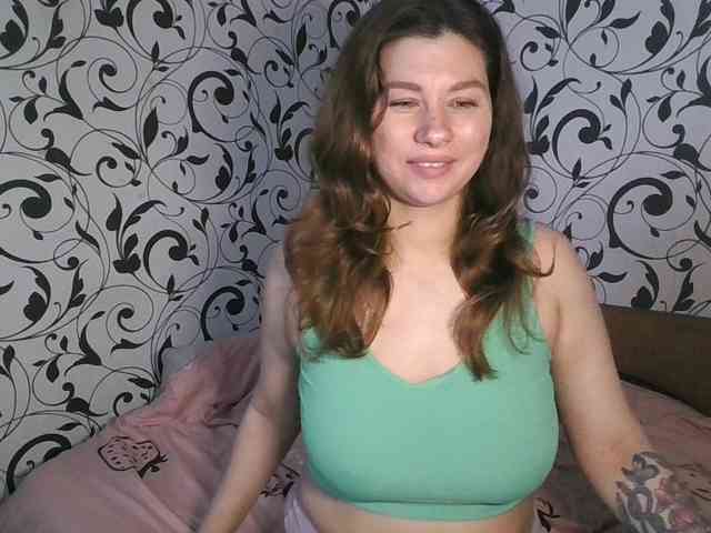 YourEmilie webcam