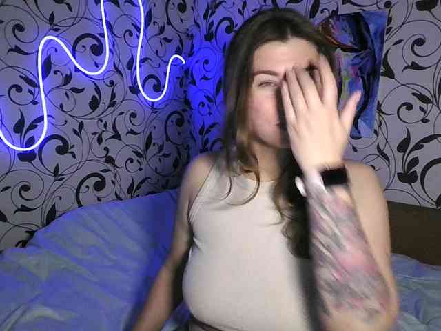 YourEmilie webcam