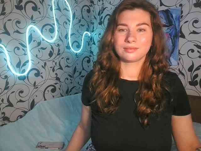YourEmilie webcam