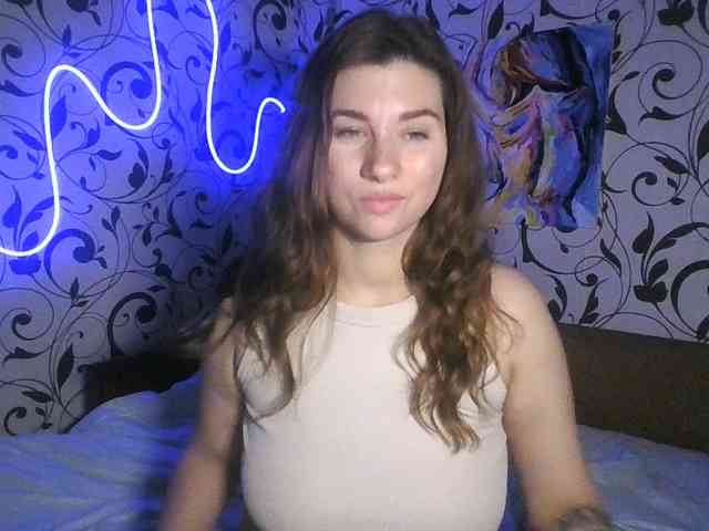 YourEmilie webcam