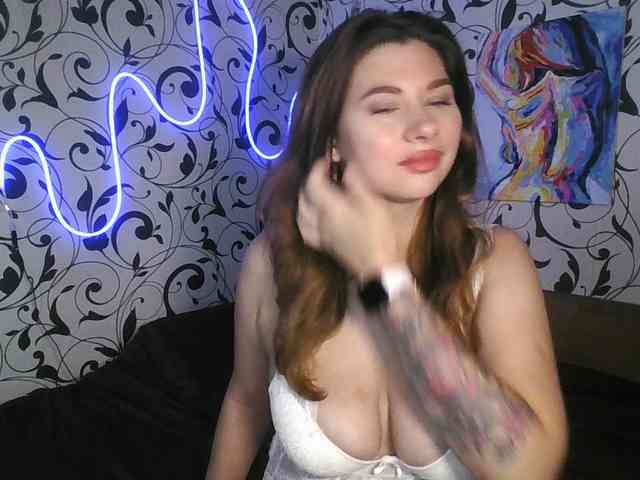 YourEmilie webcam