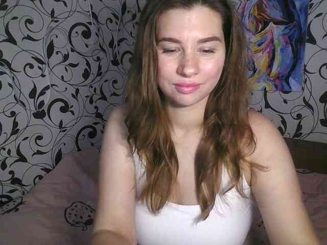 YourEmilie webcam