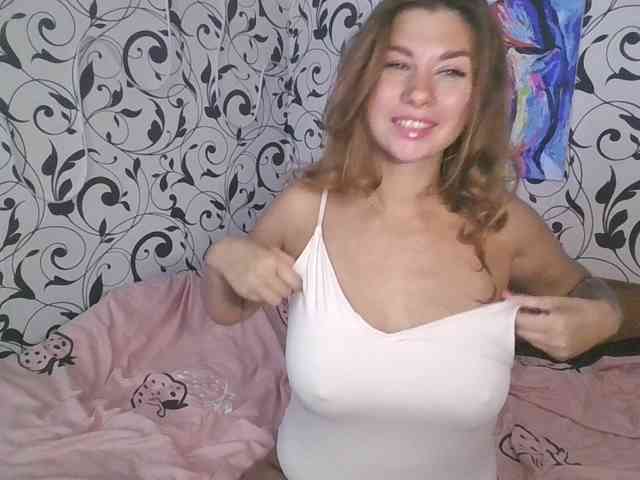 YourEmilie webcam