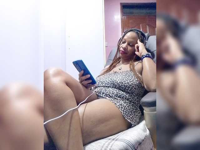 CandyLove live cam on BongaCams
