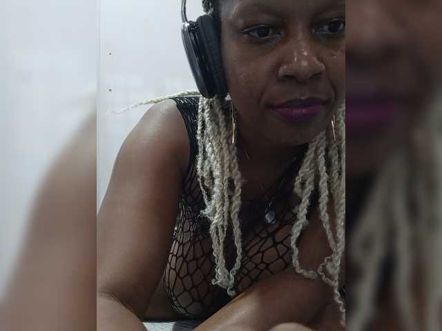 CandyLove Cam en directo en BongaCams