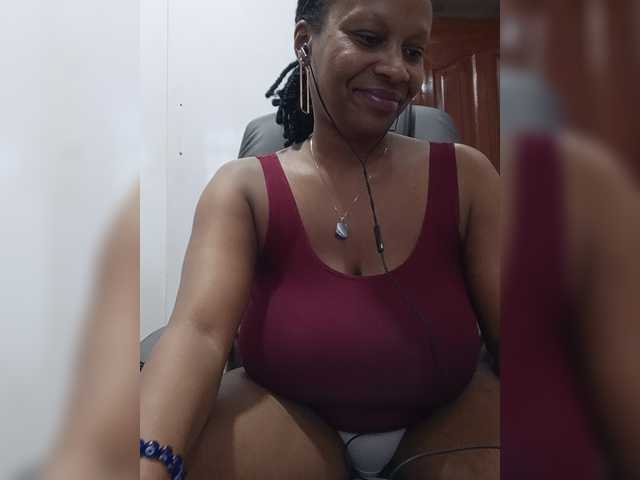 CandyLove live cam on BongaCams