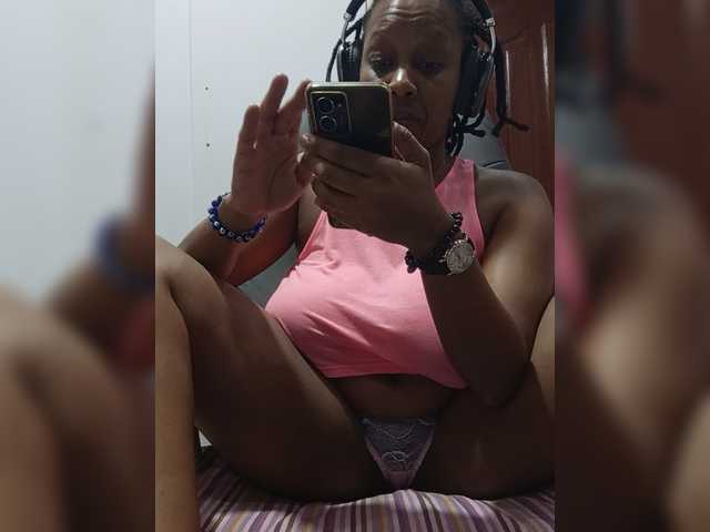 CandyLove Live Cam on BongaCams