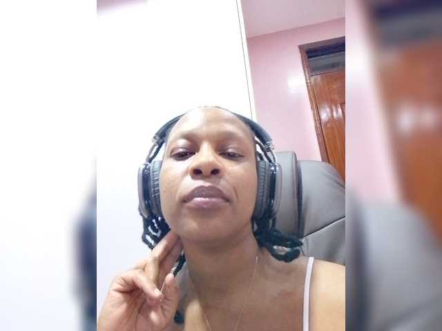 CandyLove live cam on BongaCams