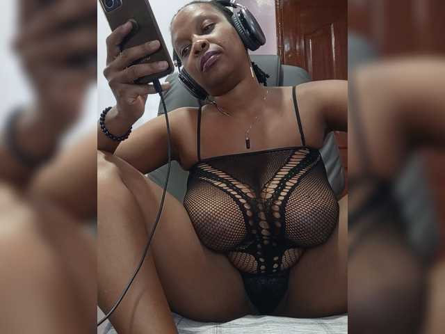 CandyLove live cam on BongaCams