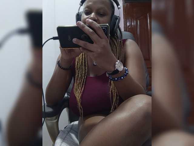 CandyLove live cam on BongaCams
