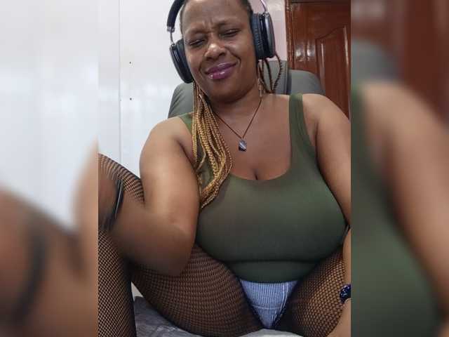 CandyLove live cam on BongaCams