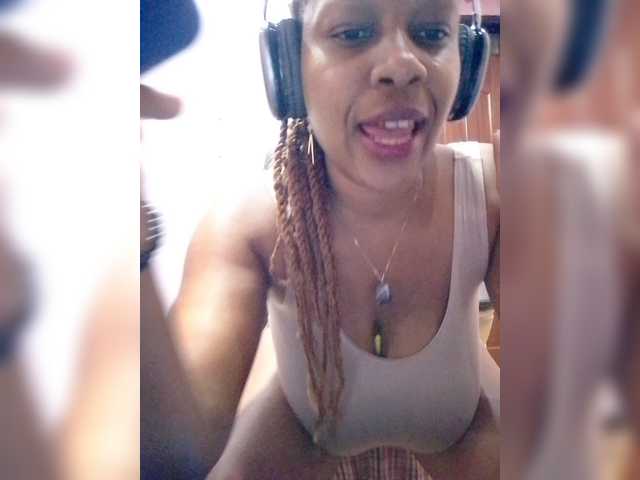 CandyLove live cam on BongaCams