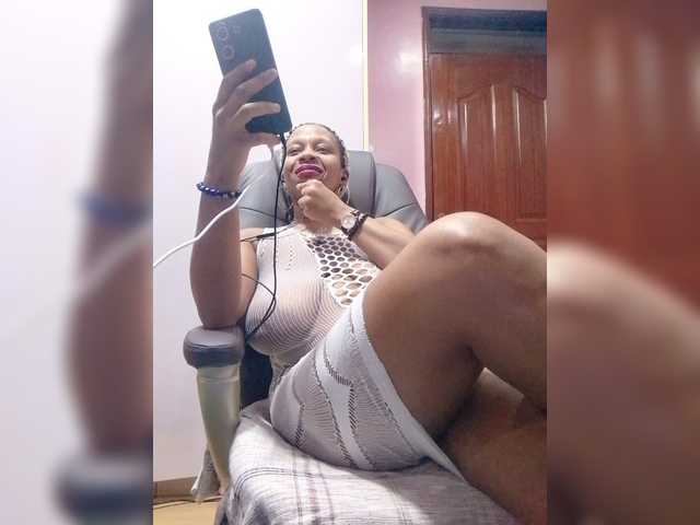 CandyLove live cam on BongaCams