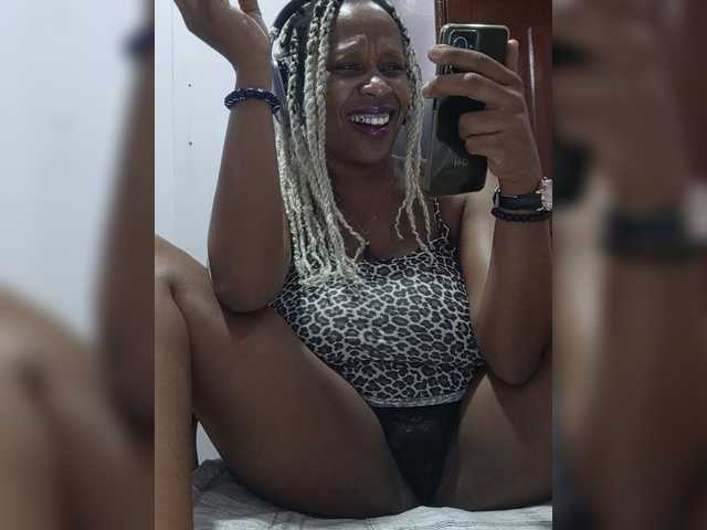 CandyLove live cam on BongaCams