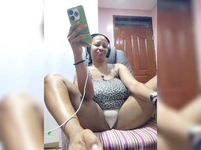 CandyLove live cam on BongaCams