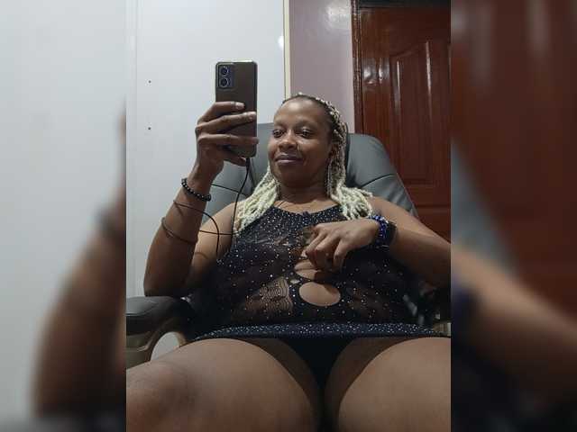 CandyLove live cam on BongaCams