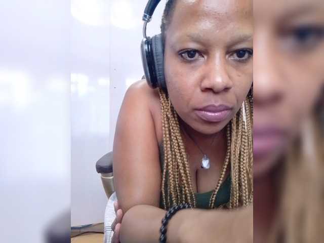 CandyLove live cam on BongaCams