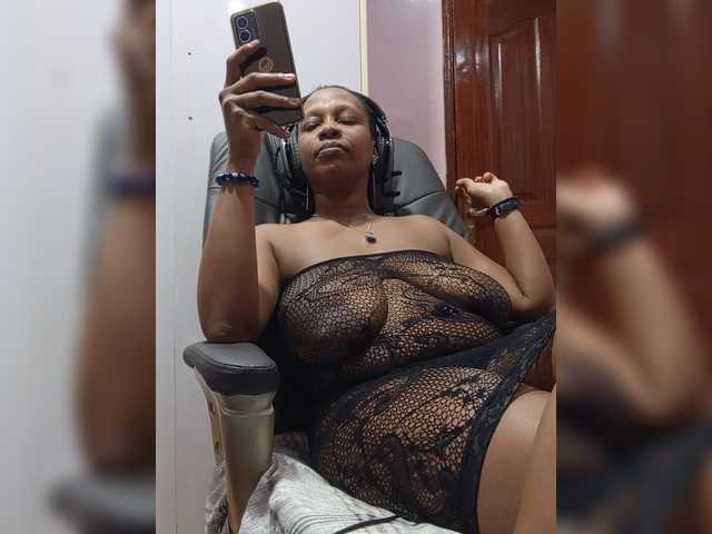 CandyLove live cam on BongaCams