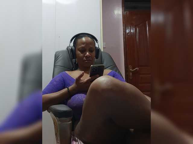 CandyLove live cam on BongaCams