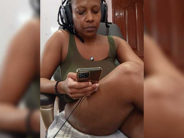 CandyLove live cam on BongaCams