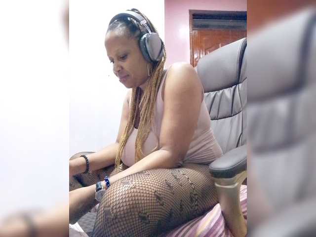 CandyLove live cam on BongaCams