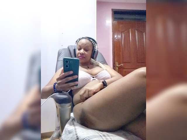 CandyLove live cam on BongaCams