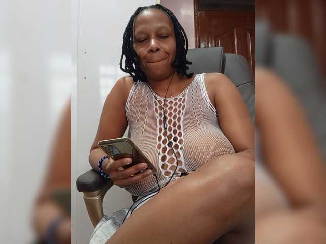 CandyLove live cam on BongaCams