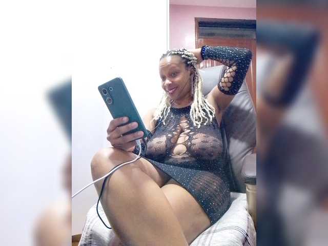 CandyLove live cam on BongaCams