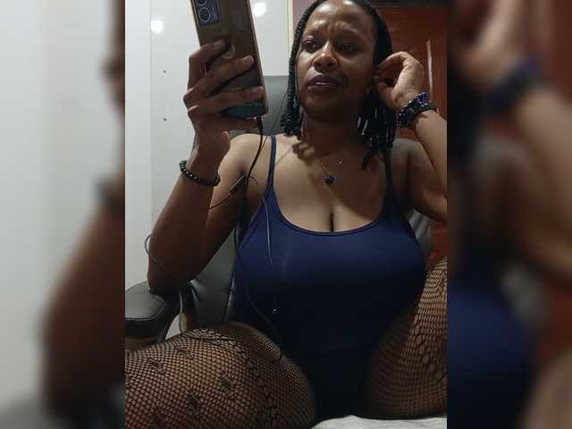 CandyLove live cam on BongaCams