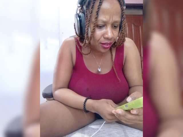 CandyLove live cam on BongaCams