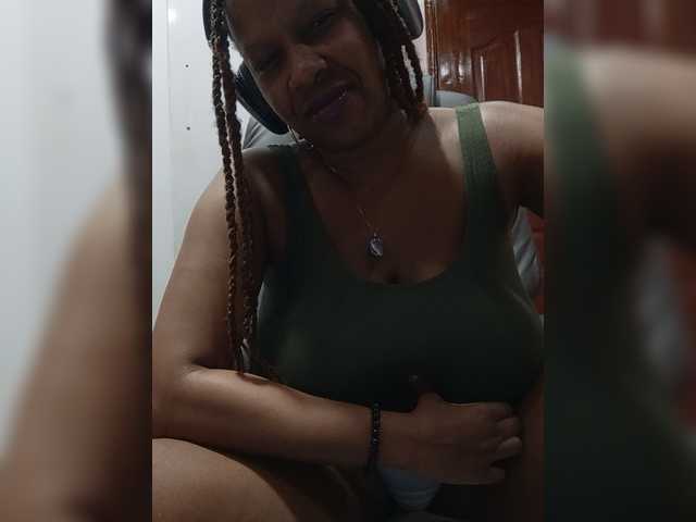 CandyLove live cam on BongaCams