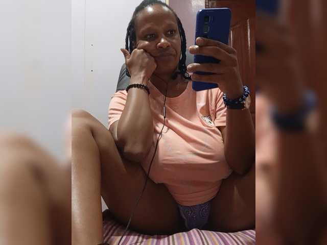 CandyLove live cam on BongaCams