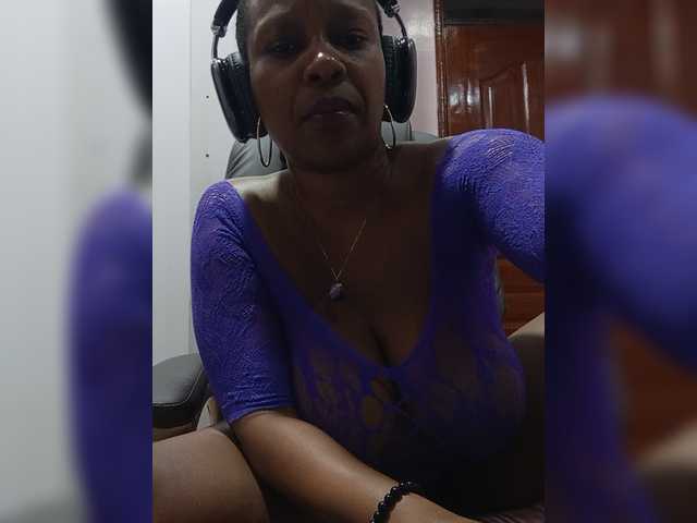 CandyLove live cam on BongaCams