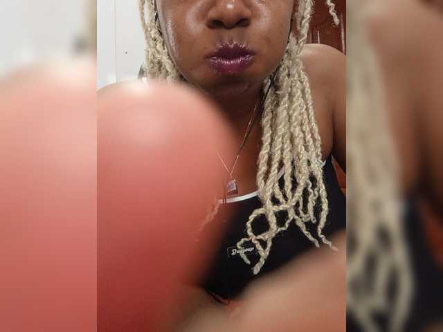 CandyLove live cam on BongaCams