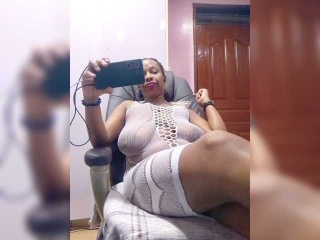 CandyLove live cam on BongaCams