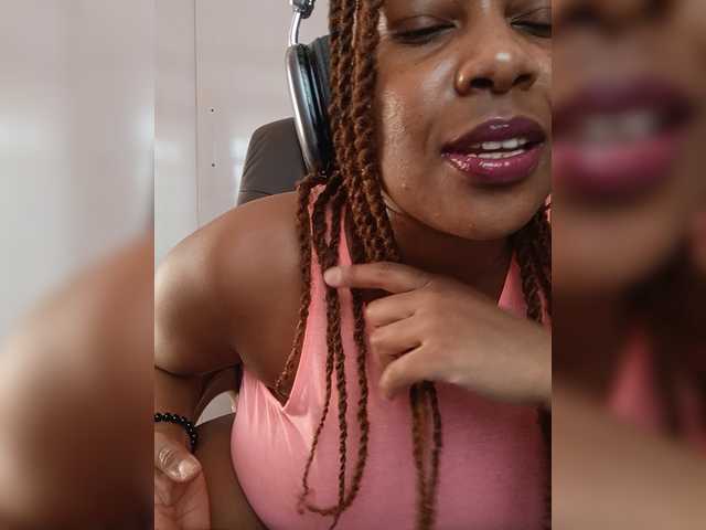 CandyLove live cam on BongaCams