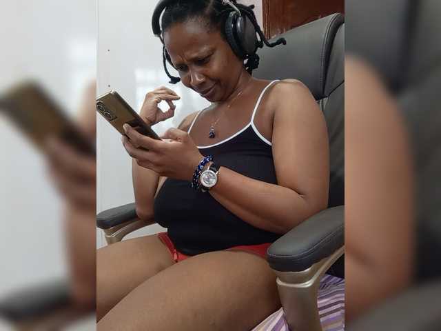 CandyLove live cam on BongaCams