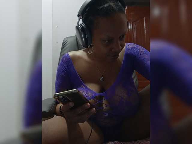 CandyLove live cam on BongaCams