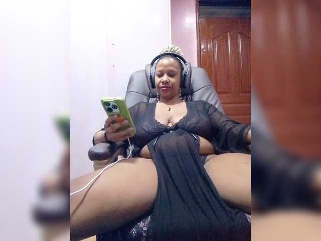 CandyLove live cam on BongaCams