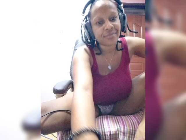 CandyLove live cam on BongaCams
