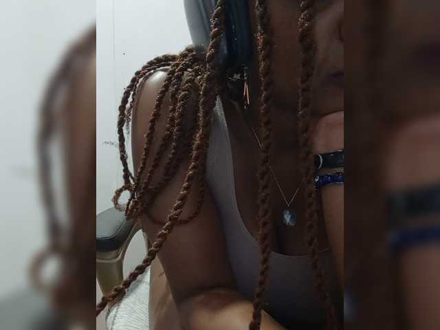 CandyLove live cam on BongaCams