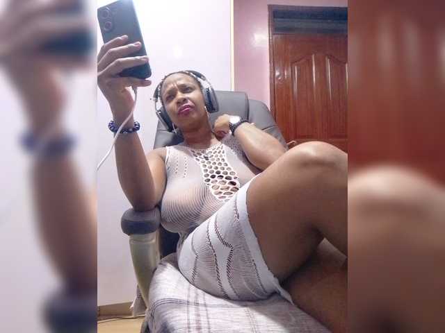 CandyLove live cam on BongaCams