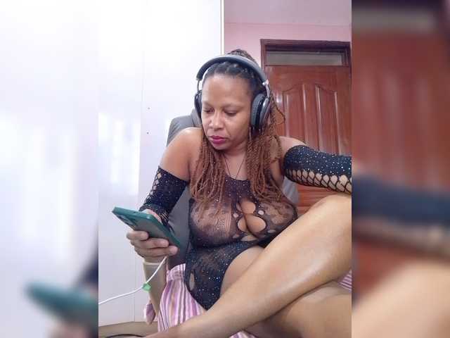 CandyLove live cam on BongaCams