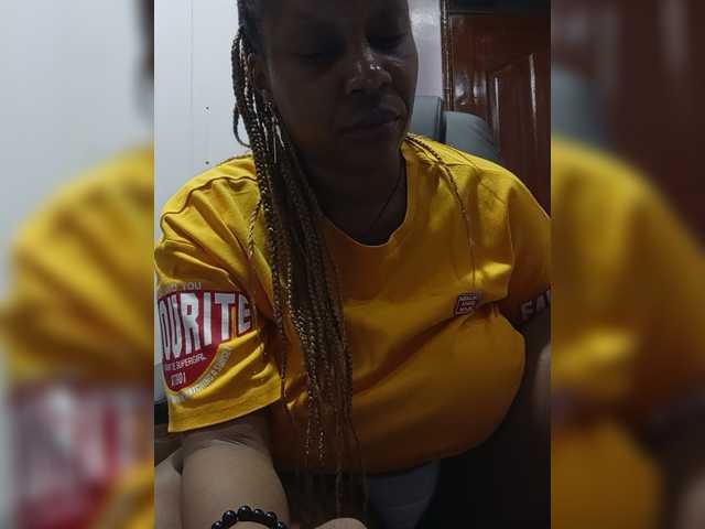 CandyLove live cam on BongaCams