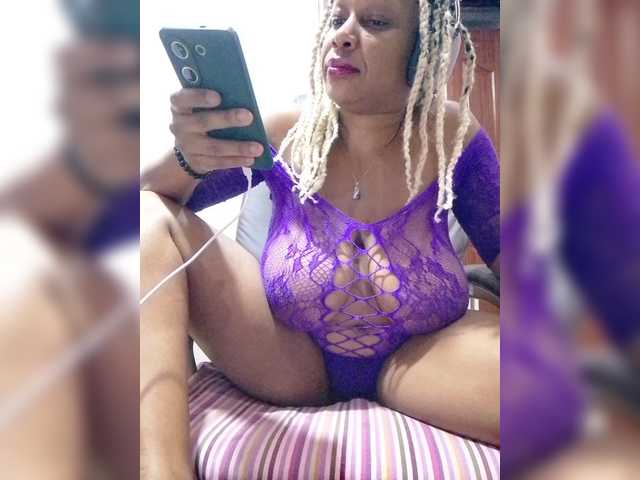 CandyLove live cam on BongaCams