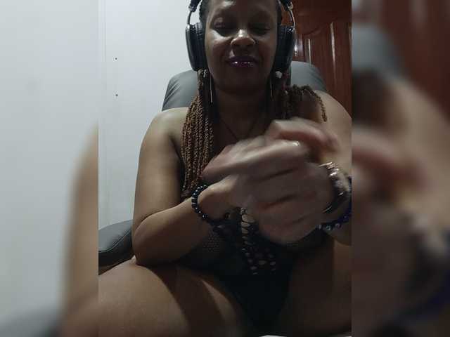CandyLove live cam on BongaCams
