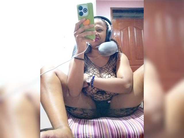 CandyLove live cam on BongaCams