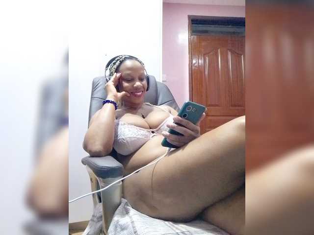 CandyLove live cam on BongaCams